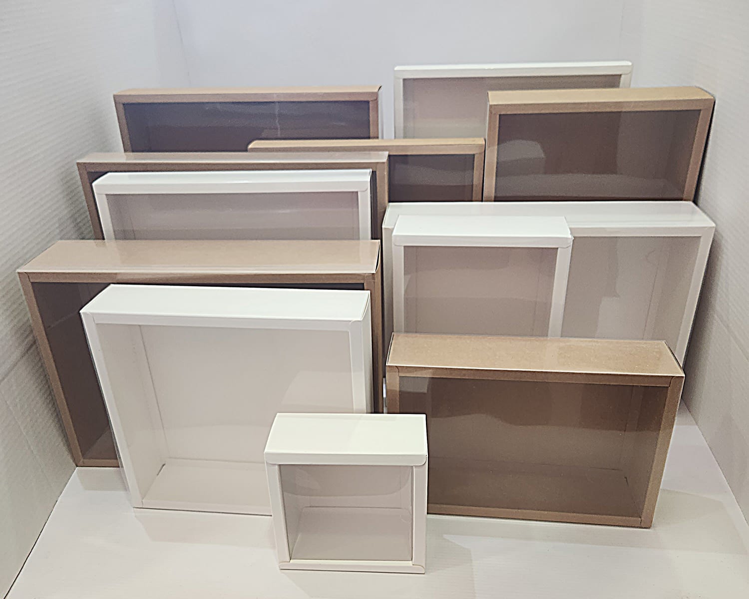 IMG-20250826-WA0146 Boxes with Transparent Lids - 25cm By 25cm By 4cm - Pack of 10 (Kraft/White) - Image 1
